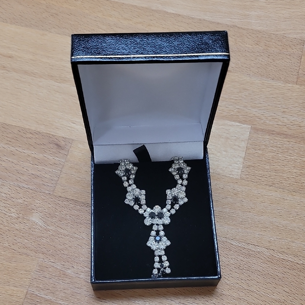 Elegant Silver and White Necklace